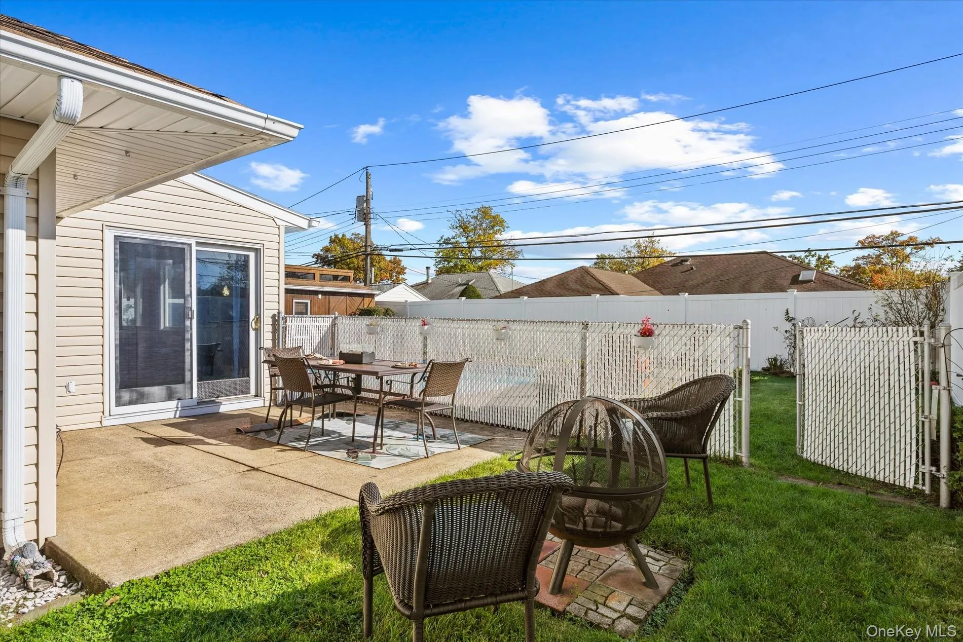 18 Washington Street, Oyster Bay, NY, 3 Bedrooms Bedrooms, 6 Rooms Rooms,1 BathroomBathrooms,Residential,For Rent,Washington,0,1064079 18 Washington Street, Oyster Bay, NY, 3 Bedrooms Bedrooms, 6 Rooms Rooms,1 BathroomBathrooms,Residential,For Rent,Washington,0,1064079