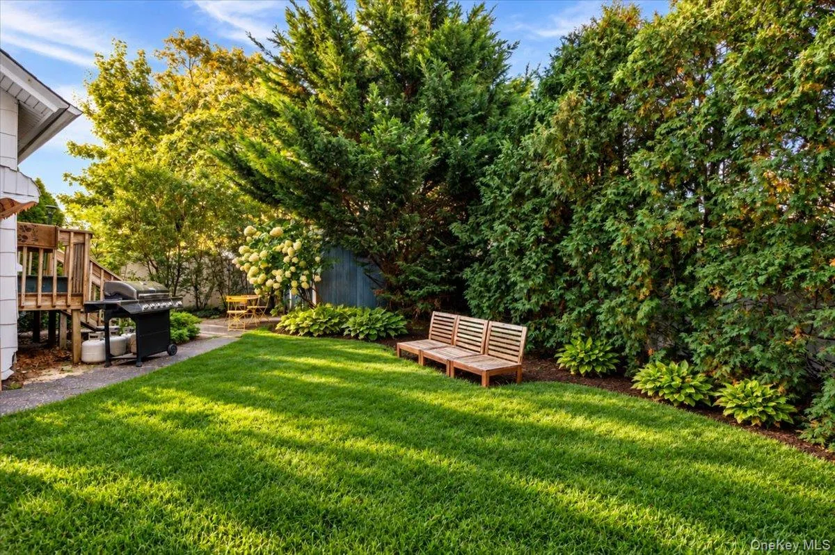 196 Melville Road, Oyster Bay, NY, 3 Bedrooms Bedrooms, 9 Rooms Rooms,2 BathroomsBathrooms,Residential Lease,For Rent,Melville,0,1064087 196 Melville Road, Oyster Bay, NY, 3 Bedrooms Bedrooms, 9 Rooms Rooms,2 BathroomsBathrooms,Residential Lease,For Rent,Melville,0,1064087