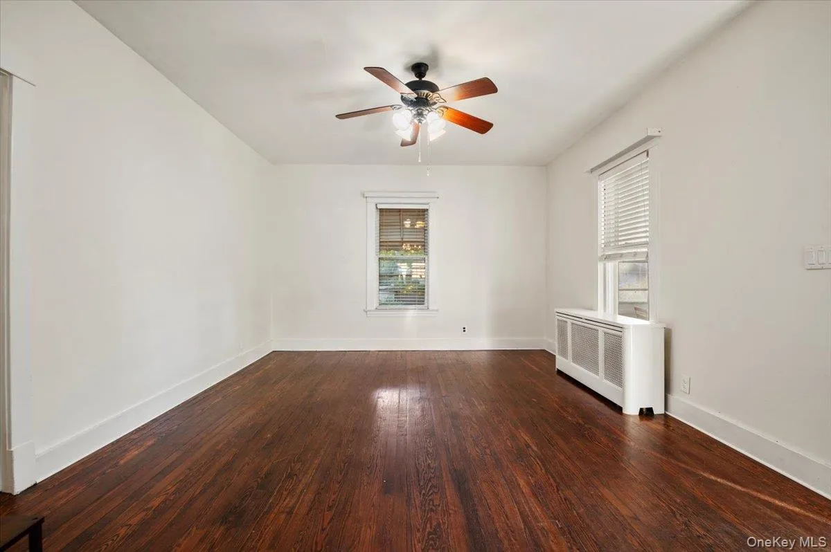 196 Melville Road, Oyster Bay, NY, 3 Bedrooms Bedrooms, 9 Rooms Rooms,2 BathroomsBathrooms,Residential Lease,For Rent,Melville,0,1064087 196 Melville Road, Oyster Bay, NY, 3 Bedrooms Bedrooms, 9 Rooms Rooms,2 BathroomsBathrooms,Residential Lease,For Rent,Melville,0,1064087