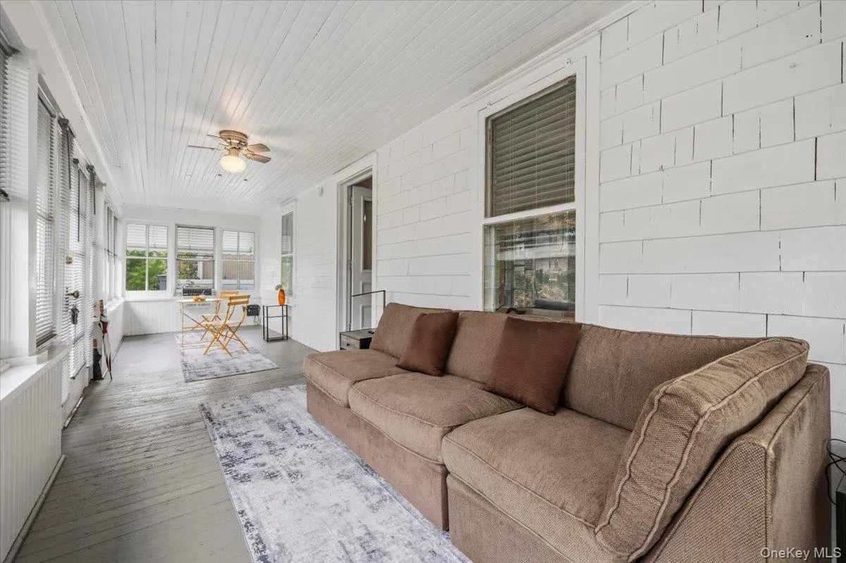196 Melville Road, Oyster Bay, NY, 3 Bedrooms Bedrooms, 9 Rooms Rooms,2 BathroomsBathrooms,Residential Lease,For Rent,Melville,0,1064087 196 Melville Road, Oyster Bay, NY, 3 Bedrooms Bedrooms, 9 Rooms Rooms,2 BathroomsBathrooms,Residential Lease,For Rent,Melville,0,1064087