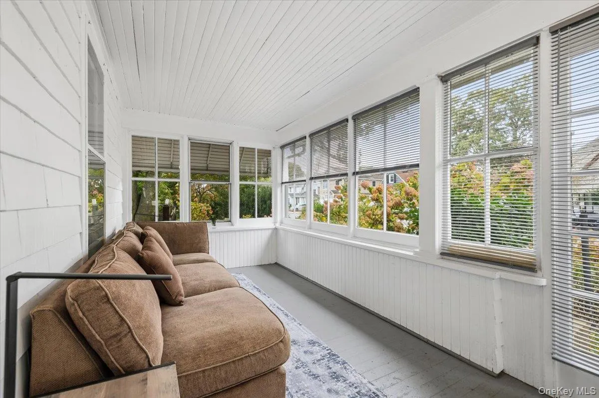 196 Melville Road, Oyster Bay, NY, 3 Bedrooms Bedrooms, 9 Rooms Rooms,2 BathroomsBathrooms,Residential Lease,For Rent,Melville,0,1064087 196 Melville Road, Oyster Bay, NY, 3 Bedrooms Bedrooms, 9 Rooms Rooms,2 BathroomsBathrooms,Residential Lease,For Rent,Melville,0,1064087