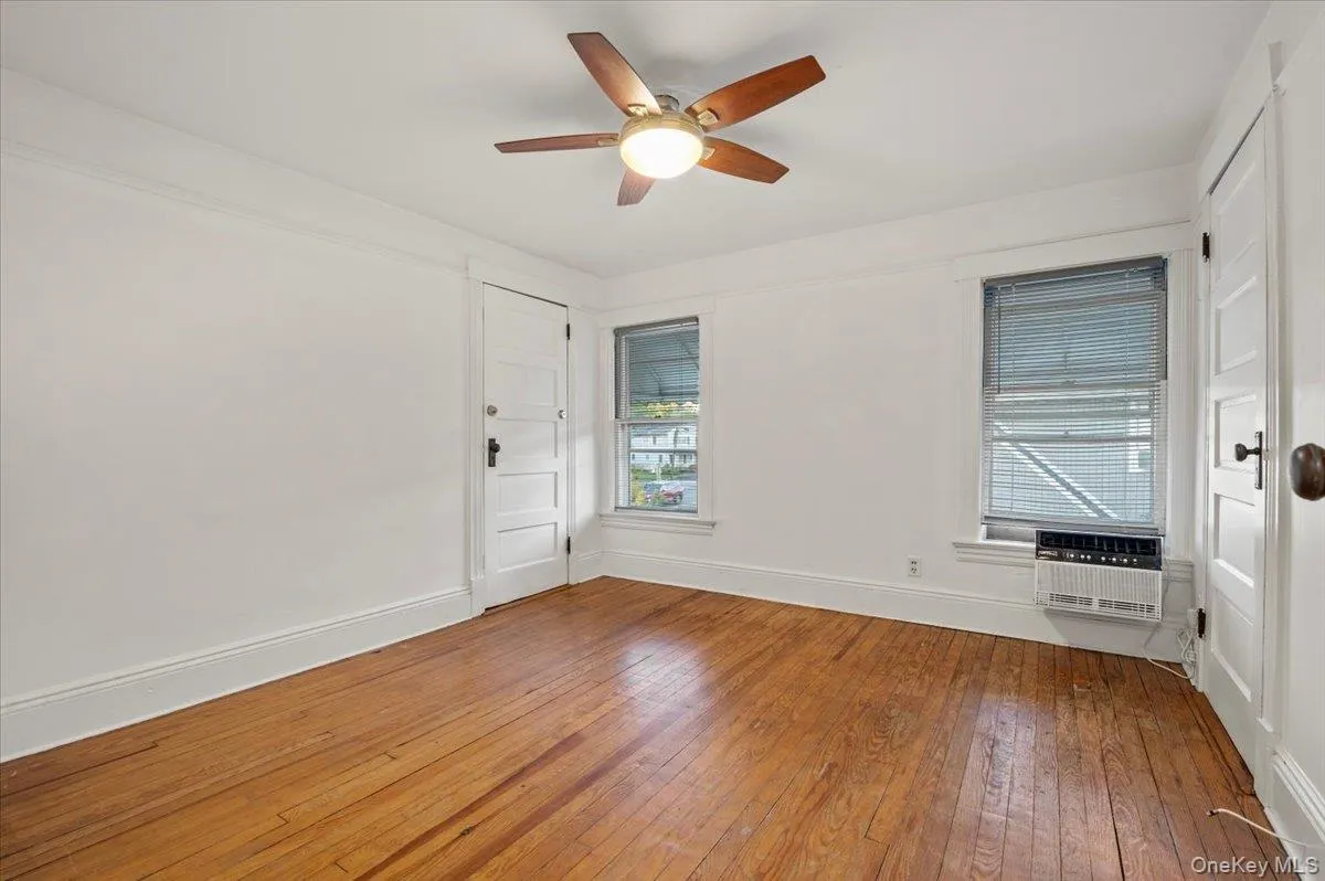 196 Melville Road, Oyster Bay, NY, 3 Bedrooms Bedrooms, 9 Rooms Rooms,2 BathroomsBathrooms,Residential Lease,For Rent,Melville,0,1064087 196 Melville Road, Oyster Bay, NY, 3 Bedrooms Bedrooms, 9 Rooms Rooms,2 BathroomsBathrooms,Residential Lease,For Rent,Melville,0,1064087