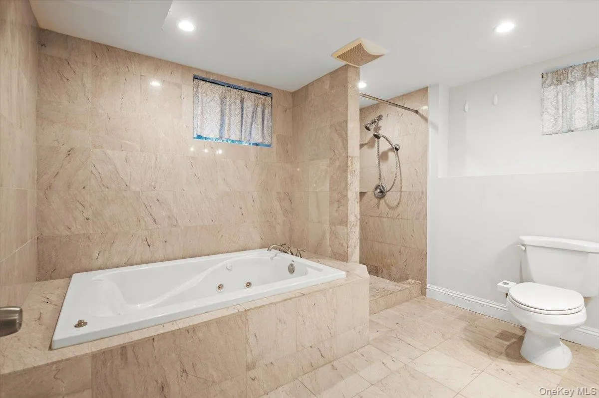196 Melville Road, Oyster Bay, NY, 3 Bedrooms Bedrooms, 9 Rooms Rooms,2 BathroomsBathrooms,Residential Lease,For Rent,Melville,0,1064087 196 Melville Road, Oyster Bay, NY, 3 Bedrooms Bedrooms, 9 Rooms Rooms,2 BathroomsBathrooms,Residential Lease,For Rent,Melville,0,1064087