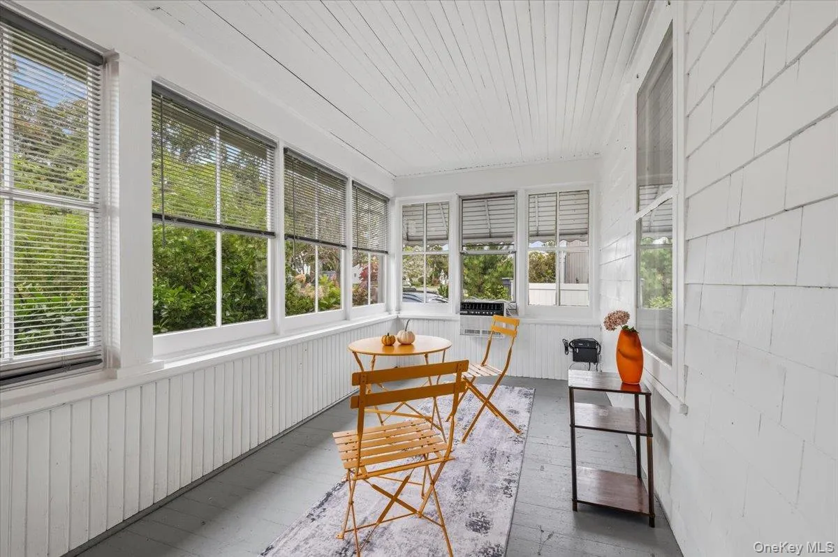 196 Melville Road, Oyster Bay, NY, 3 Bedrooms Bedrooms, 9 Rooms Rooms,2 BathroomsBathrooms,Residential Lease,For Rent,Melville,0,1064087 196 Melville Road, Oyster Bay, NY, 3 Bedrooms Bedrooms, 9 Rooms Rooms,2 BathroomsBathrooms,Residential Lease,For Rent,Melville,0,1064087