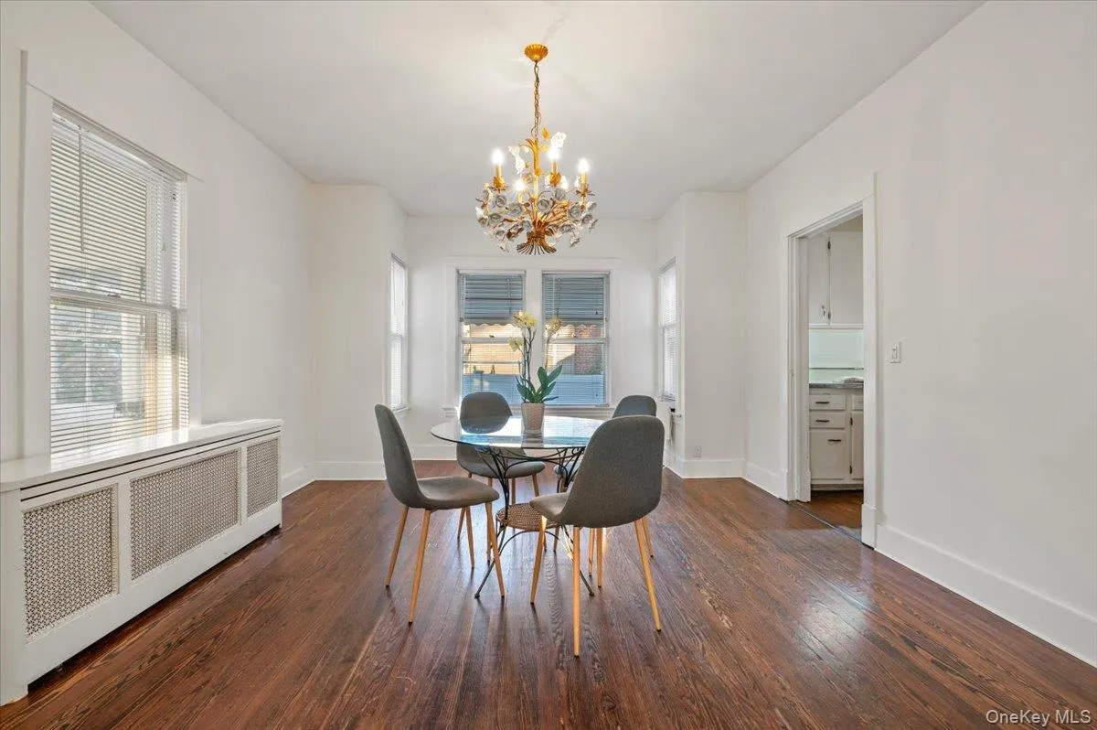 196 Melville Road, Oyster Bay, NY, 3 Bedrooms Bedrooms, 9 Rooms Rooms,2 BathroomsBathrooms,Residential Lease,For Rent,Melville,0,1064087 196 Melville Road, Oyster Bay, NY, 3 Bedrooms Bedrooms, 9 Rooms Rooms,2 BathroomsBathrooms,Residential Lease,For Rent,Melville,0,1064087