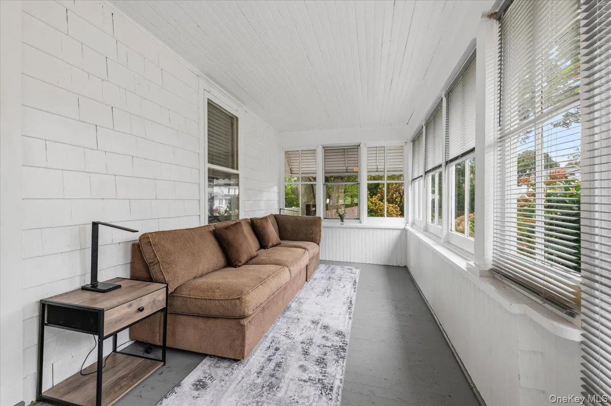 196 Melville Road, Oyster Bay, NY, 3 Bedrooms Bedrooms, 9 Rooms Rooms,2 BathroomsBathrooms,Residential Lease,For Rent,Melville,0,1064087 196 Melville Road, Oyster Bay, NY, 3 Bedrooms Bedrooms, 9 Rooms Rooms,2 BathroomsBathrooms,Residential Lease,For Rent,Melville,0,1064087