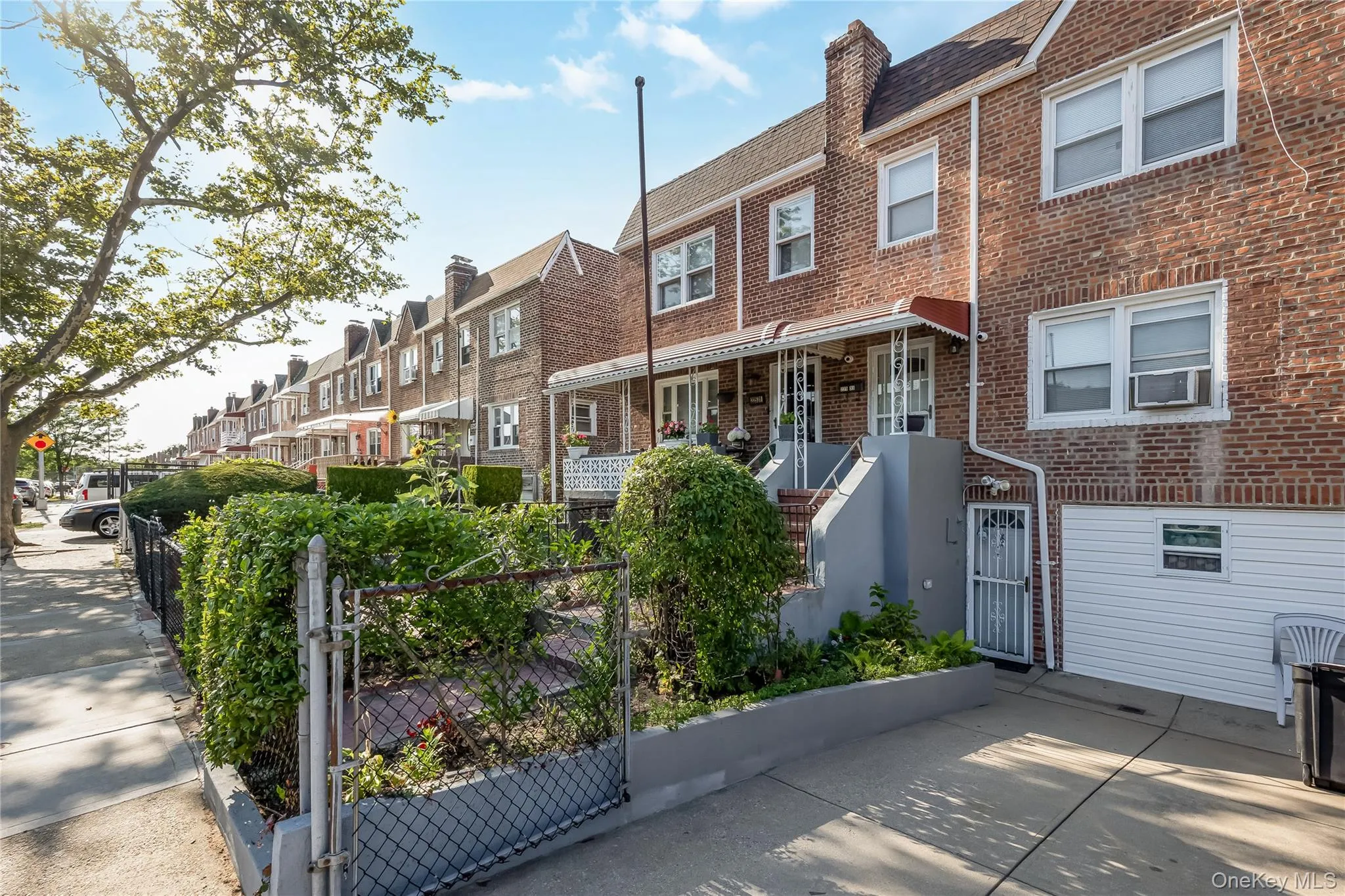 22533 Murdock Avenue, New York, NY, 3 Bedrooms Bedrooms, 7 Rooms Rooms,2 BathroomsBathrooms,Residential,For Rent,Murdock,0,1064092 22533 Murdock Avenue, New York, NY, 3 Bedrooms Bedrooms, 7 Rooms Rooms,2 BathroomsBathrooms,Residential,For Rent,Murdock,0,1064092