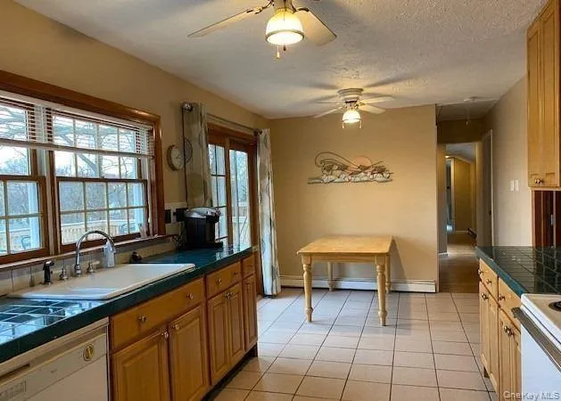 40 Garden Road, Brookhaven, NY, 4 Bedrooms Bedrooms, 6 Rooms Rooms,2 BathroomsBathrooms,Residential,For Rent,Garden,0,1064094 40 Garden Road, Brookhaven, NY, 4 Bedrooms Bedrooms, 6 Rooms Rooms,2 BathroomsBathrooms,Residential,For Rent,Garden,0,1064094