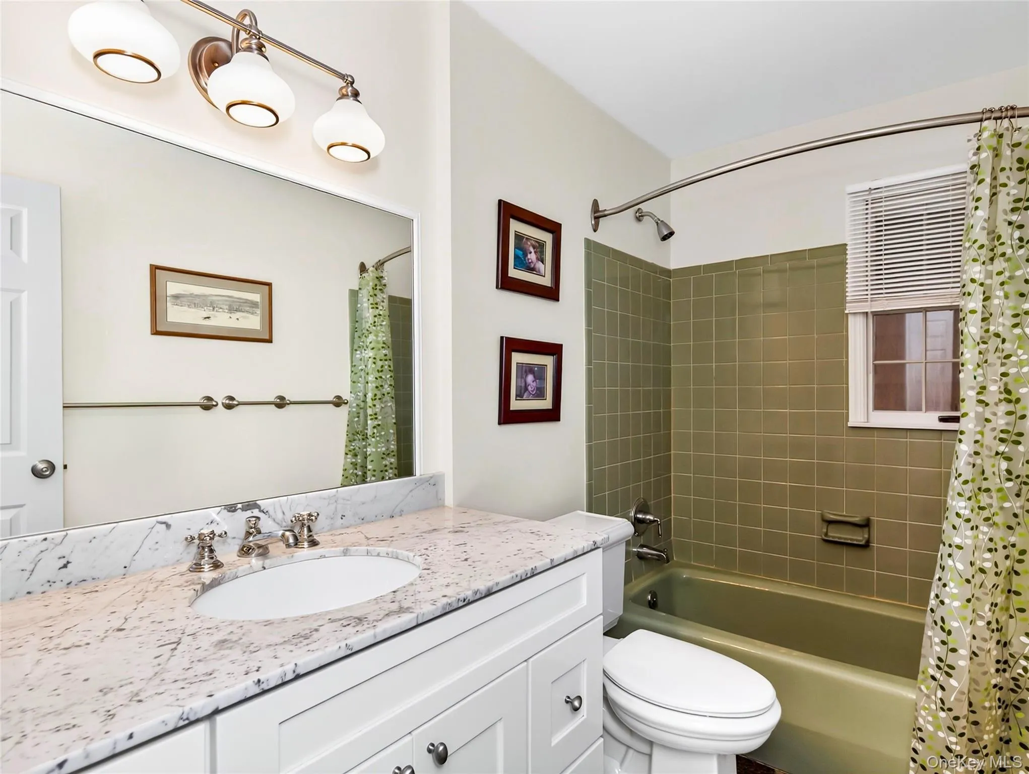 32 Aberdeen Lane, Southampton, New York 11968