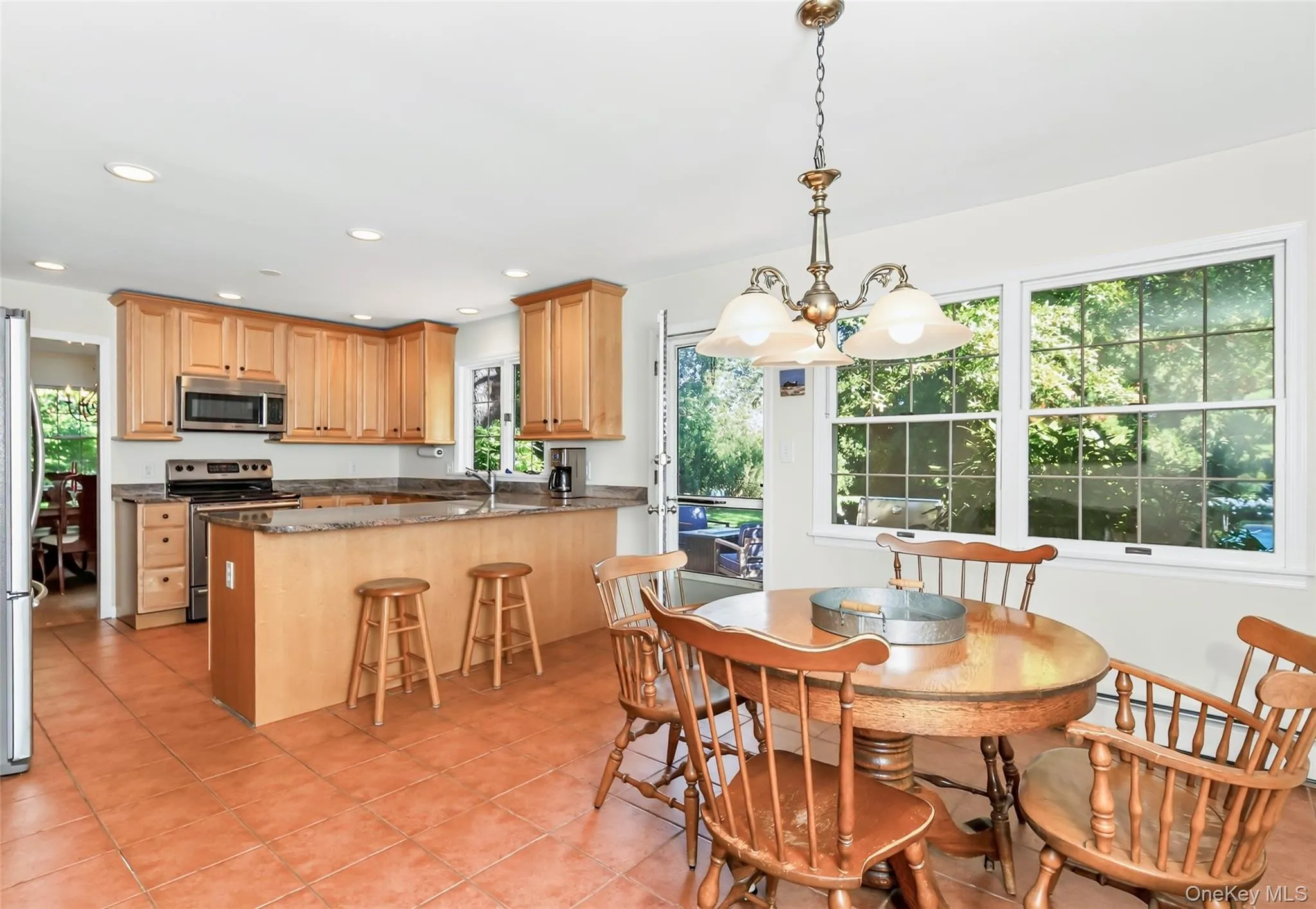 32 Aberdeen Lane, Southampton, New York 11968