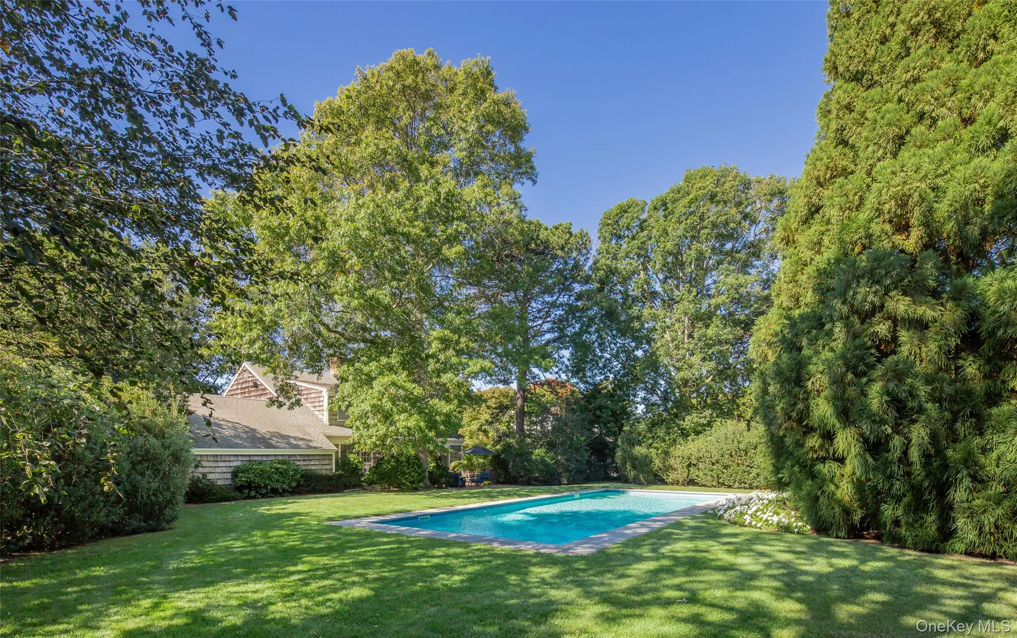 32 Aberdeen Lane, Southampton, New York 11968