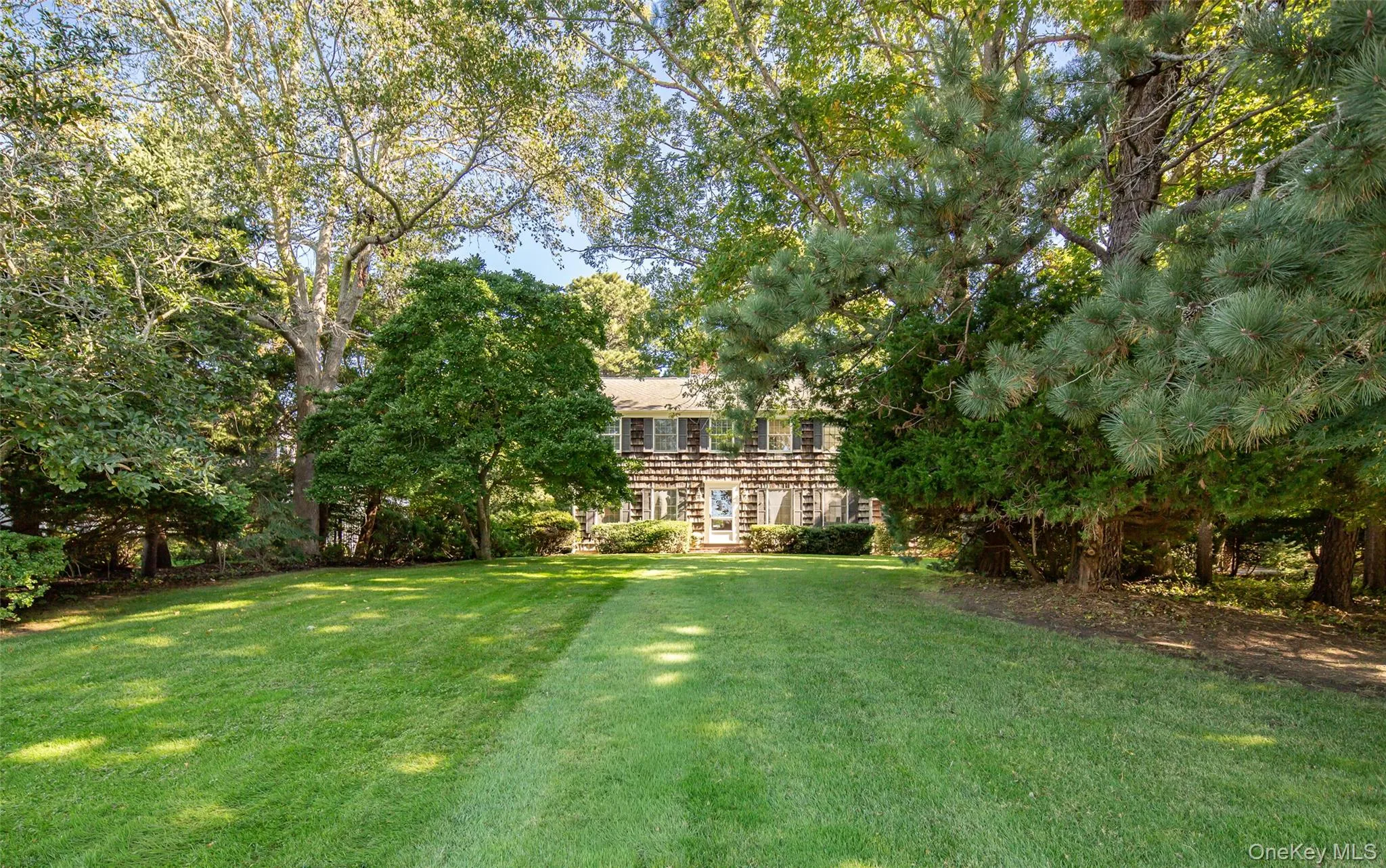 32 Aberdeen Lane, Southampton, New York 11968
