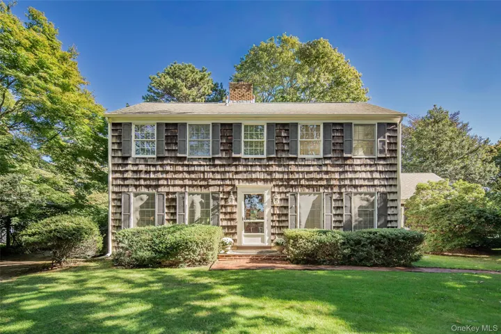 32 Aberdeen Lane, Southampton, New York 11968