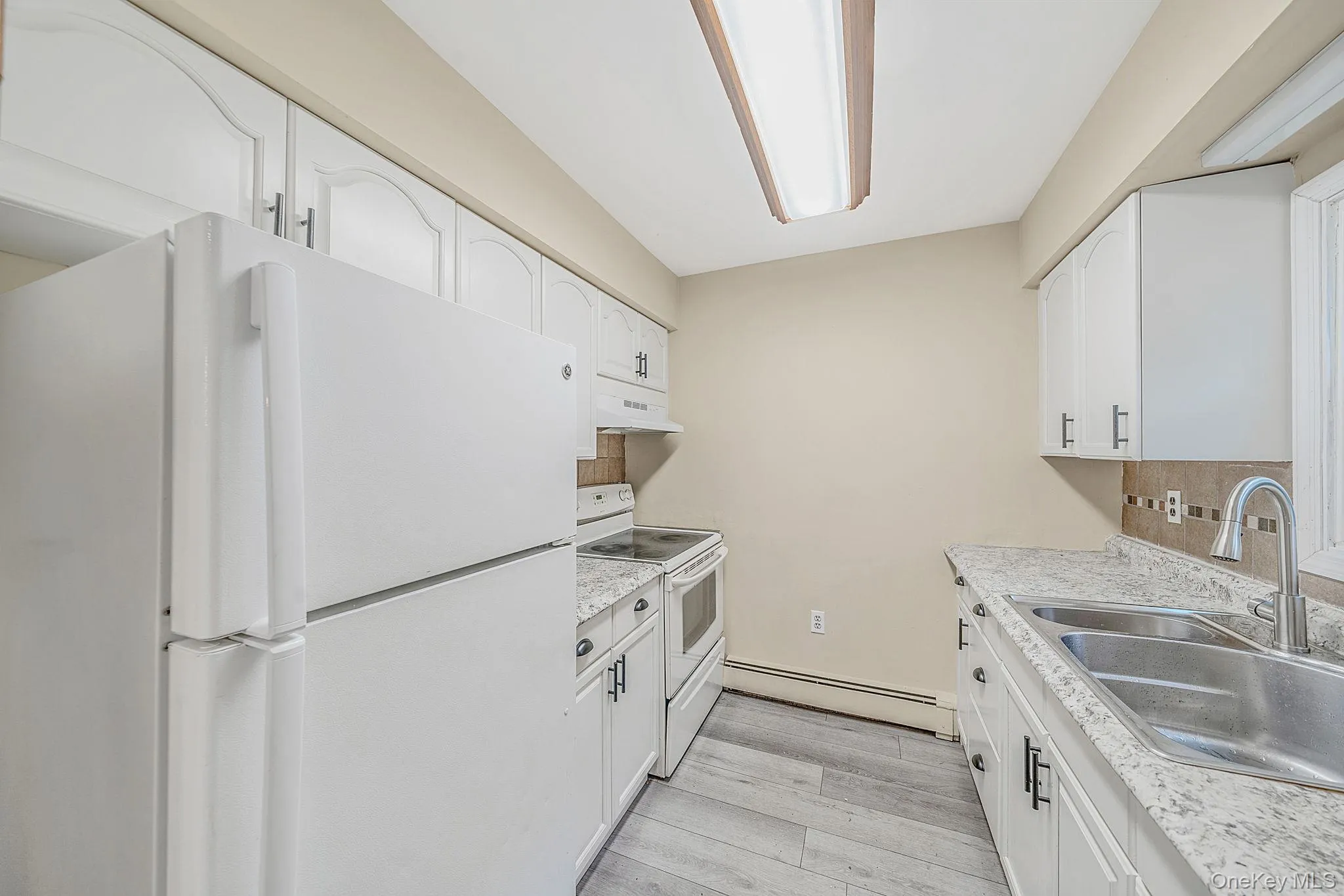 2400 New York Avenue, Huntington, NY, 2 Bedroom Bedrooms, 8 Room Rooms,2 BathroomBathrooms,Residential Lease,For Rent,New York,0,1064099 2400 New York Avenue, Huntington, NY, 2 Bedroom Bedrooms, 8 Room Rooms,2 BathroomBathrooms,Residential Lease,For Rent,New York,0,1064099