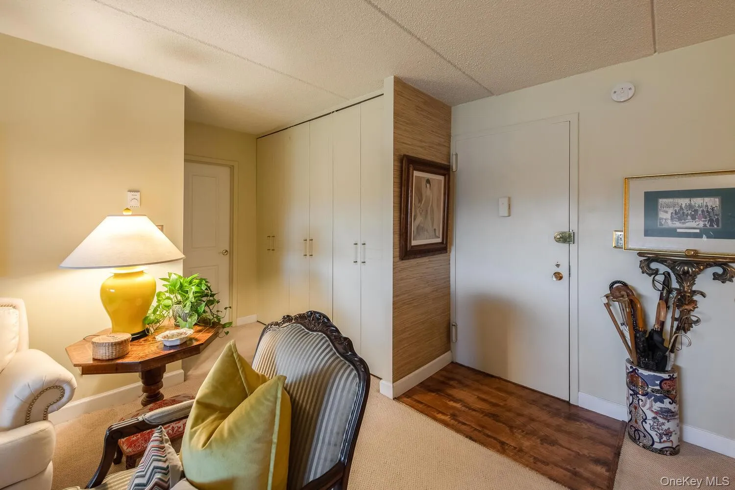 Nice closet space Nice closet space
