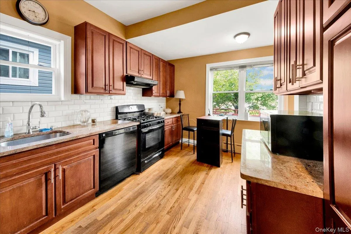 8 Soundview Terrace, New York, NY, 3 Bedrooms Bedrooms, 6 Rooms Rooms,2 BathroomsBathrooms,Residential,For Rent,Soundview,0,1064114 8 Soundview Terrace, New York, NY, 3 Bedrooms Bedrooms, 6 Rooms Rooms,2 BathroomsBathrooms,Residential,For Rent,Soundview,0,1064114