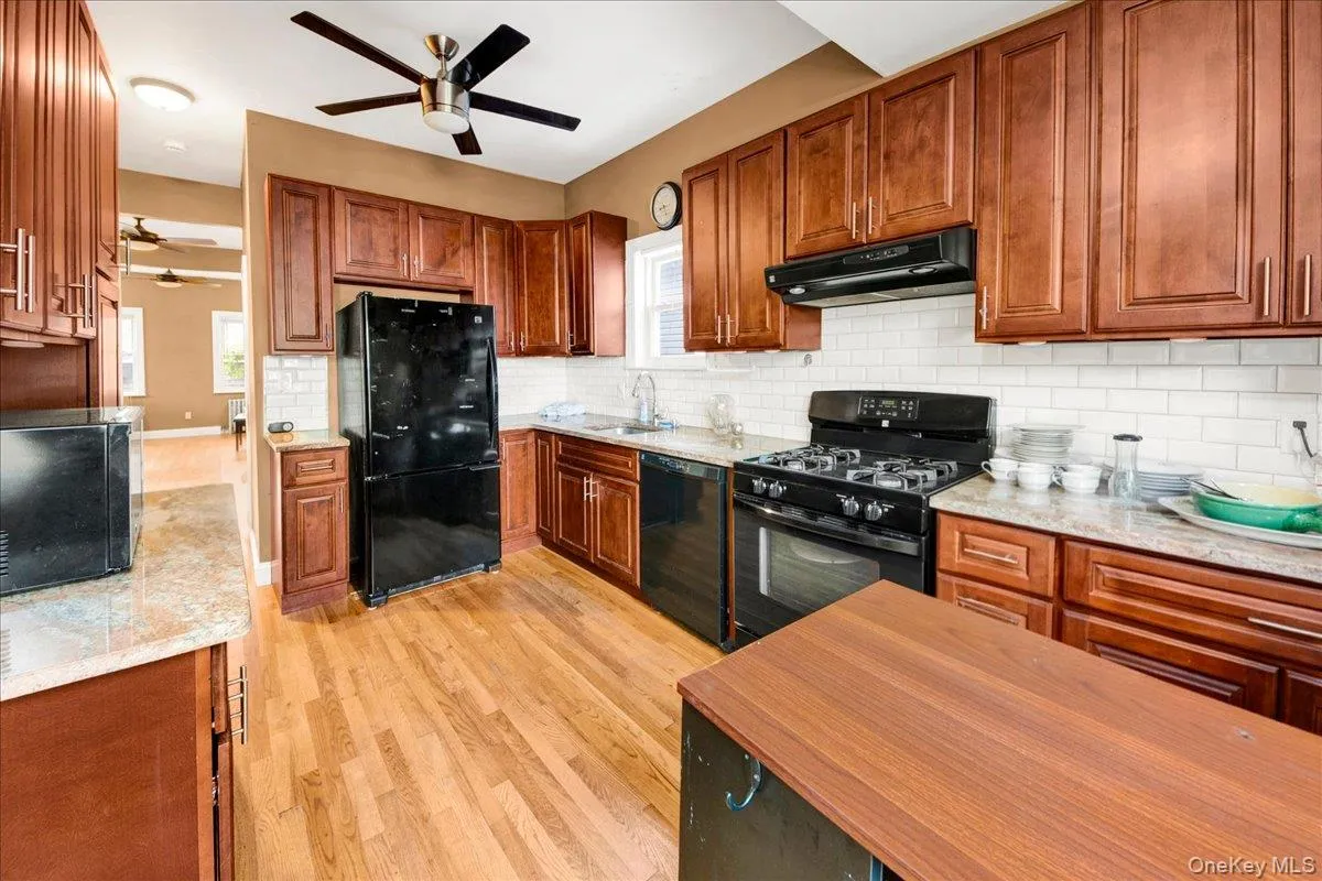 8 Soundview Terrace, New York, NY, 3 Bedrooms Bedrooms, 6 Rooms Rooms,2 BathroomsBathrooms,Residential,For Rent,Soundview,0,1064114 8 Soundview Terrace, New York, NY, 3 Bedrooms Bedrooms, 6 Rooms Rooms,2 BathroomsBathrooms,Residential,For Rent,Soundview,0,1064114