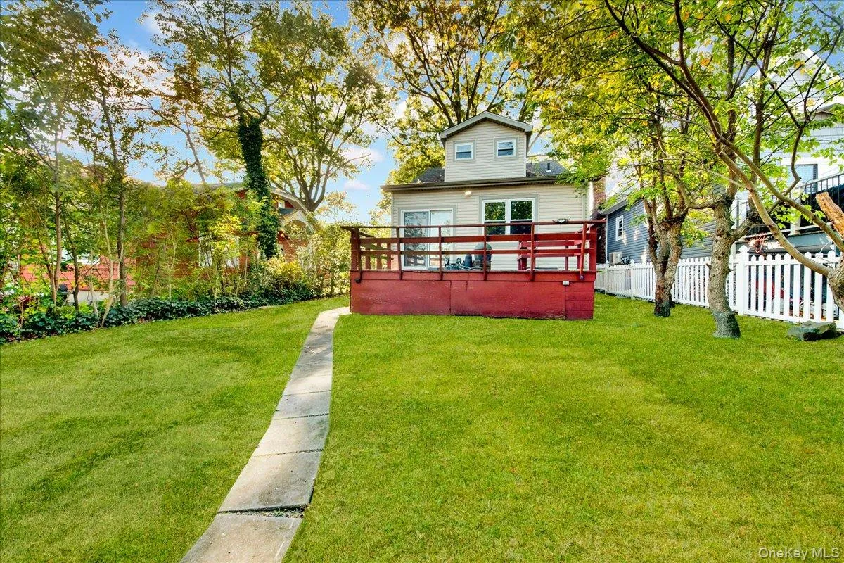 8 Soundview Terrace, New York, NY, 3 Bedrooms Bedrooms, 6 Rooms Rooms,2 BathroomsBathrooms,Residential,For Rent,Soundview,0,1064114 8 Soundview Terrace, New York, NY, 3 Bedrooms Bedrooms, 6 Rooms Rooms,2 BathroomsBathrooms,Residential,For Rent,Soundview,0,1064114
