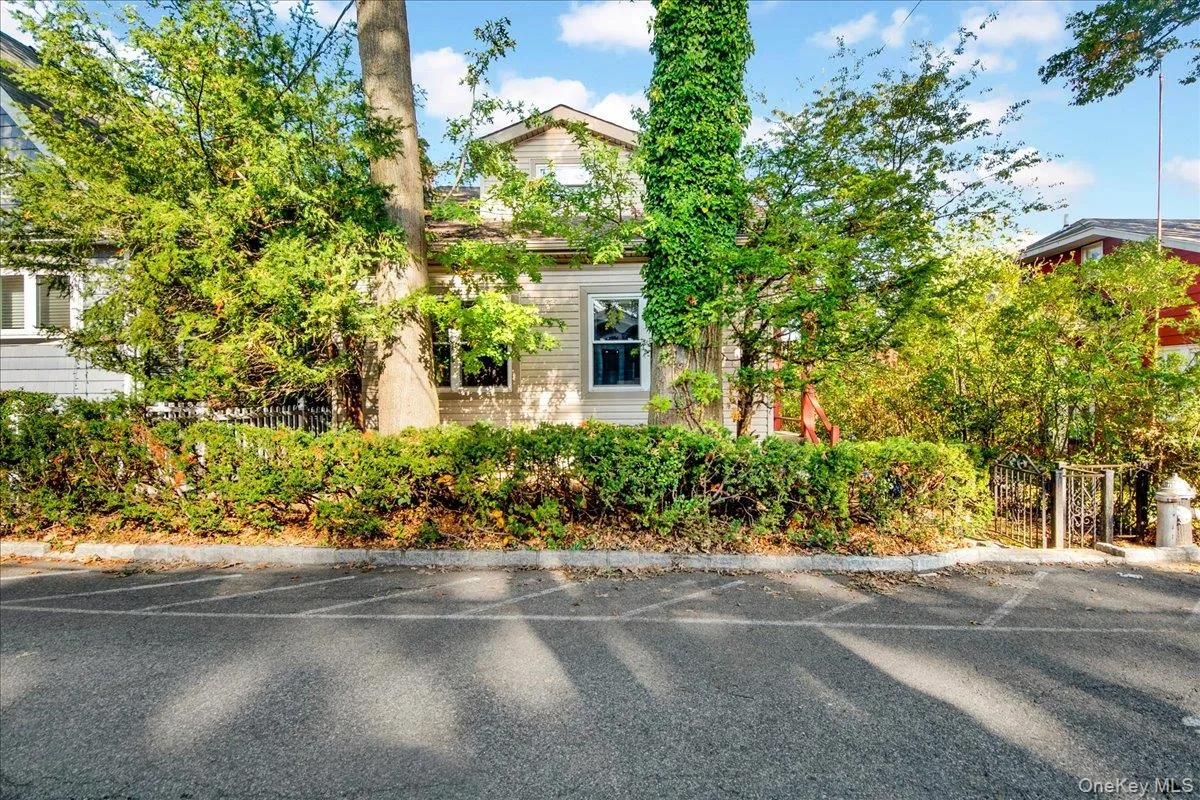 8 Soundview Terrace, New York, NY, 3 Bedrooms Bedrooms, 6 Rooms Rooms,2 BathroomsBathrooms,Residential,For Rent,Soundview,0,1064114 8 Soundview Terrace, New York, NY, 3 Bedrooms Bedrooms, 6 Rooms Rooms,2 BathroomsBathrooms,Residential,For Rent,Soundview,0,1064114
