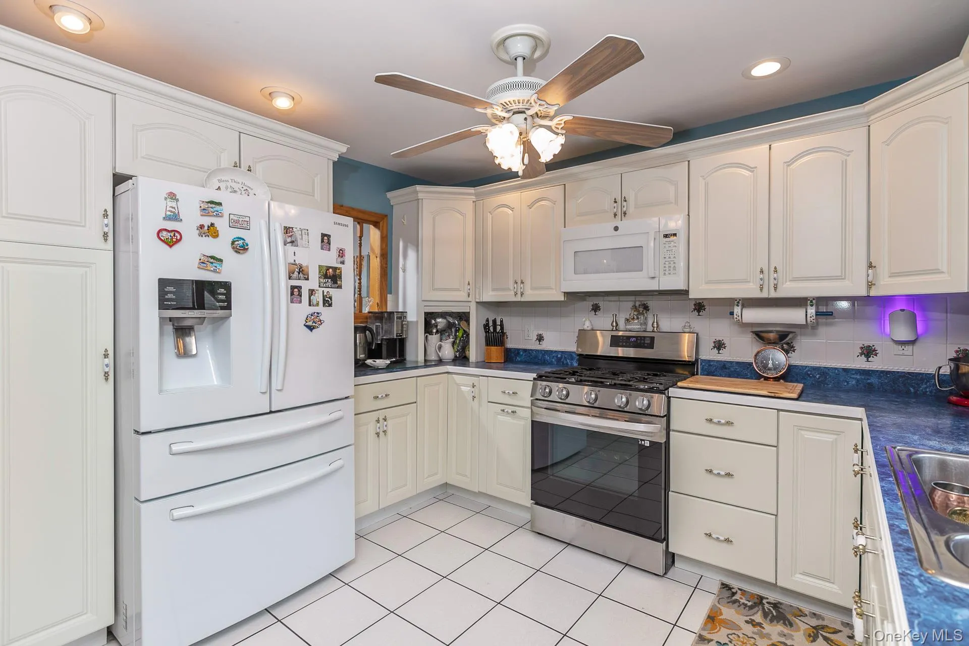 17 Victory Avenue, Brookhaven, NY, 3 Bedrooms Bedrooms, 6 Rooms Rooms,2 BathroomsBathrooms,Residential,For Rent,Victory,0,1064115 17 Victory Avenue, Brookhaven, NY, 3 Bedrooms Bedrooms, 6 Rooms Rooms,2 BathroomsBathrooms,Residential,For Rent,Victory,0,1064115