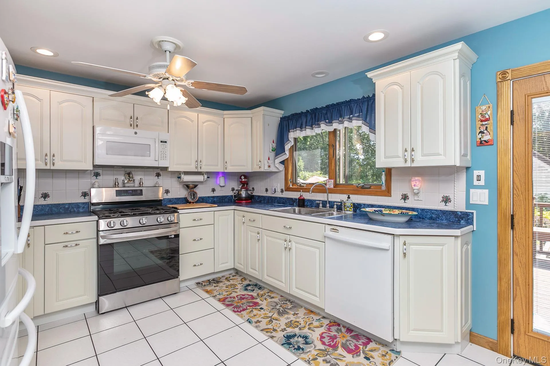 17 Victory Avenue, Brookhaven, NY, 3 Bedrooms Bedrooms, 6 Rooms Rooms,2 BathroomsBathrooms,Residential,For Rent,Victory,0,1064115 17 Victory Avenue, Brookhaven, NY, 3 Bedrooms Bedrooms, 6 Rooms Rooms,2 BathroomsBathrooms,Residential,For Rent,Victory,0,1064115