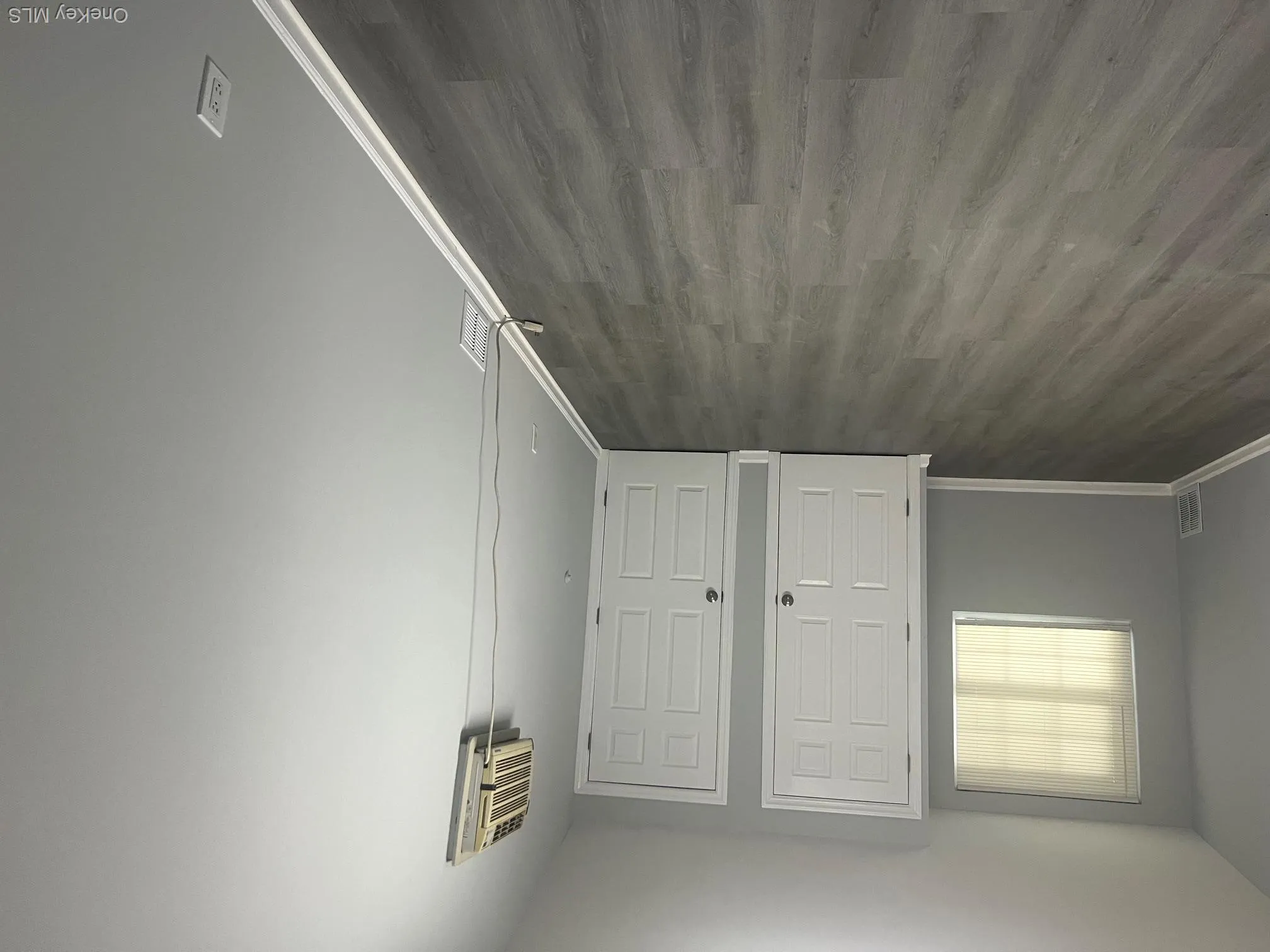291 Old Town Road, Brookhaven, NY , With , 5 Bedroom , and , 7 Room , 2 Bathroom , For , Residential Lease , For Rent , 1064124 , MLSID,1064124 291 Old Town Road, Brookhaven, NY , With , 5 Bedroom , and , 7 Room , 2 Bathroom , For , Residential Lease , For Rent , 1064124 , MLSID,1064124