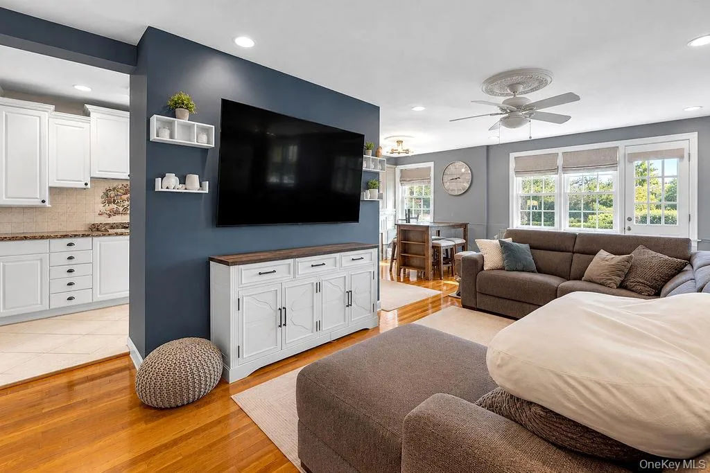 151-35 84th Street, New York, NY, 2 Bedrooms Bedrooms, 6 Rooms Rooms,2 BathroomsBathrooms,Residential,For Rent,84th,0,1064137 151-35 84th Street, New York, NY, 2 Bedrooms Bedrooms, 6 Rooms Rooms,2 BathroomsBathrooms,Residential,For Rent,84th,0,1064137
