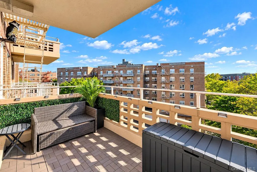 151-35 84th Street, New York, NY, 2 Bedrooms Bedrooms, 6 Rooms Rooms,2 BathroomsBathrooms,Residential,For Rent,84th,0,1064137 151-35 84th Street, New York, NY, 2 Bedrooms Bedrooms, 6 Rooms Rooms,2 BathroomsBathrooms,Residential,For Rent,84th,0,1064137