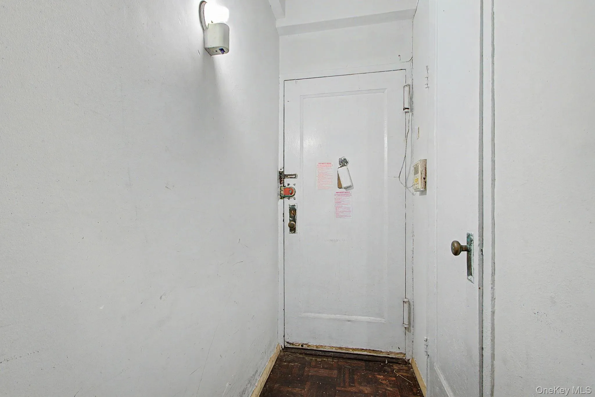 2100 Tremont Avenue, New York, NY, 2 Bedrooms Bedrooms, 5 Rooms Rooms,1 BathroomBathrooms,Residential,For Rent,Tremont,0,1064141 2100 Tremont Avenue, New York, NY, 2 Bedrooms Bedrooms, 5 Rooms Rooms,1 BathroomBathrooms,Residential,For Rent,Tremont,0,1064141