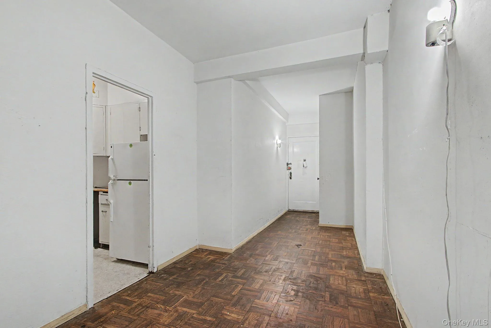 2100 Tremont Avenue, New York, NY, 2 Bedrooms Bedrooms, 5 Rooms Rooms,1 BathroomBathrooms,Residential,For Rent,Tremont,0,1064141 2100 Tremont Avenue, New York, NY, 2 Bedrooms Bedrooms, 5 Rooms Rooms,1 BathroomBathrooms,Residential,For Rent,Tremont,0,1064141