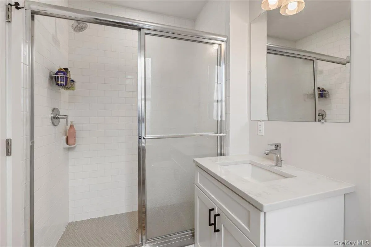 49 Beekman Avenue, Mount Pleasant, NY, 1 Bedroom Bedrooms, 3 Room Rooms,1 BathroomBathrooms,Residential Lease,For Rent,Beekman,0,1064167 49 Beekman Avenue, Mount Pleasant, NY, 1 Bedroom Bedrooms, 3 Room Rooms,1 BathroomBathrooms,Residential Lease,For Rent,Beekman,0,1064167