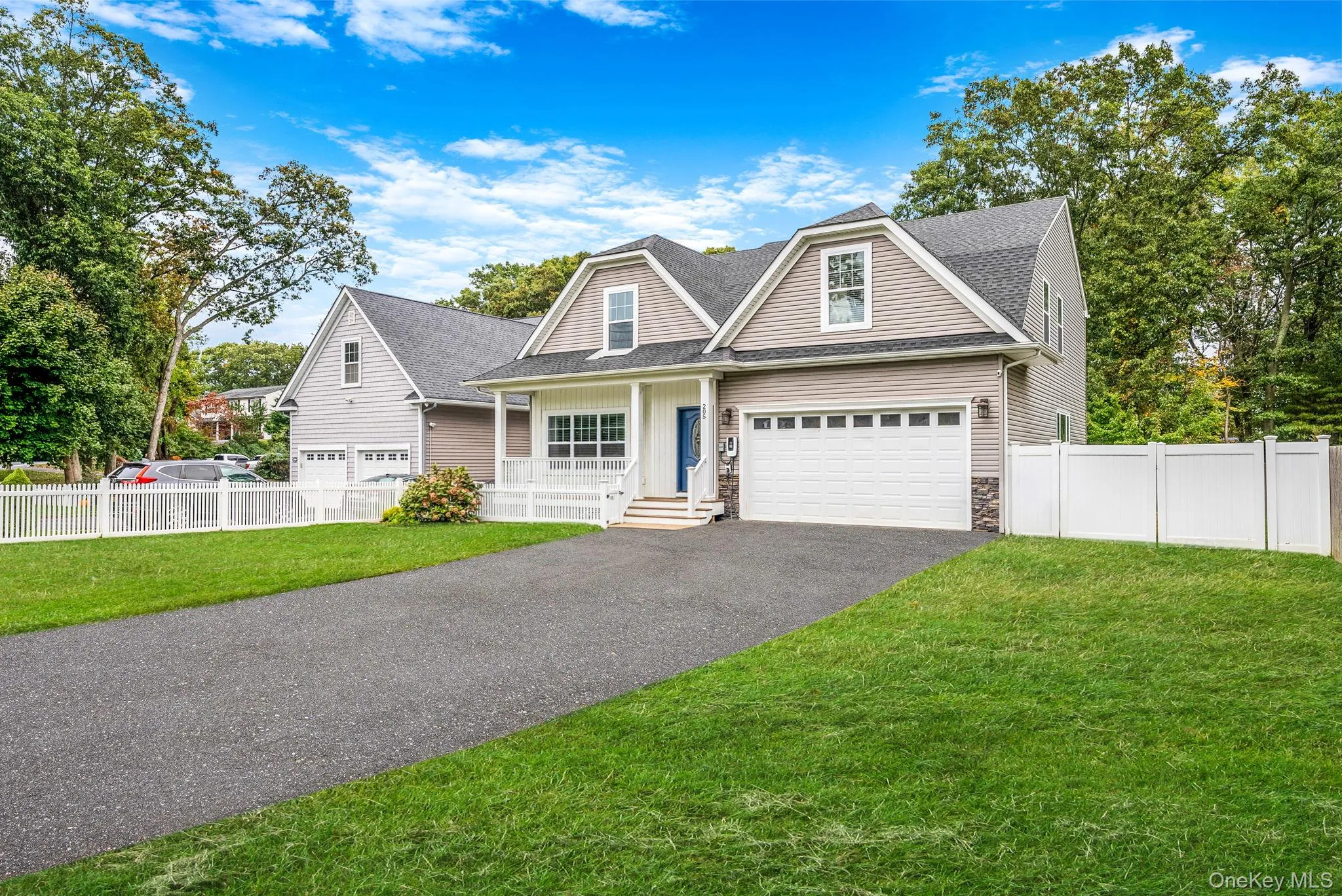 205 Kohr Road, Smithtown, NY, 4 Bedrooms Bedrooms, 9 Rooms Rooms,2 BathroomsBathrooms,Residential,For Rent,Kohr,0,1064178 205 Kohr Road, Smithtown, NY, 4 Bedrooms Bedrooms, 9 Rooms Rooms,2 BathroomsBathrooms,Residential,For Rent,Kohr,0,1064178
