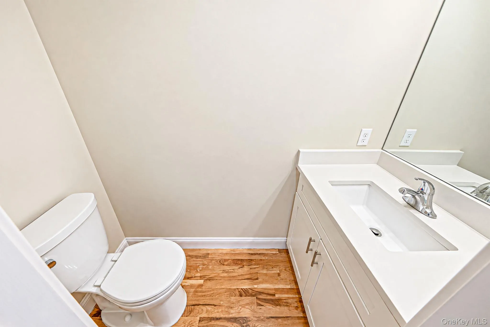 Powder room Powder room