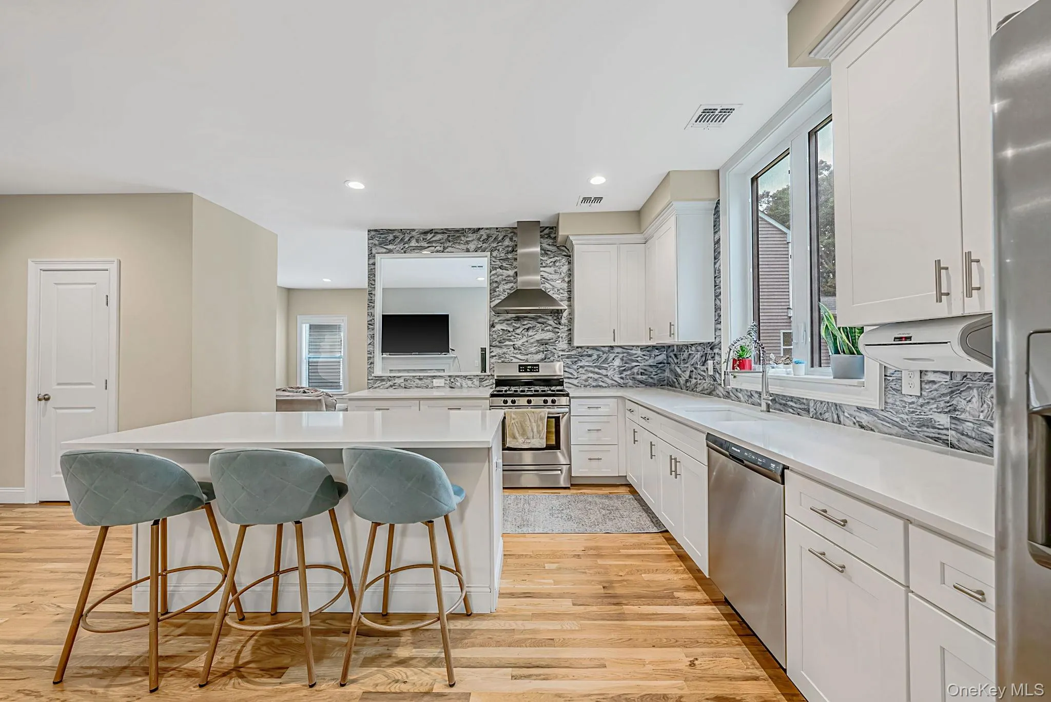 205 Kohr Road, Smithtown, NY, 4 Bedrooms Bedrooms, 9 Rooms Rooms,2 BathroomsBathrooms,Residential,For Rent,Kohr,0,1064178 205 Kohr Road, Smithtown, NY, 4 Bedrooms Bedrooms, 9 Rooms Rooms,2 BathroomsBathrooms,Residential,For Rent,Kohr,0,1064178