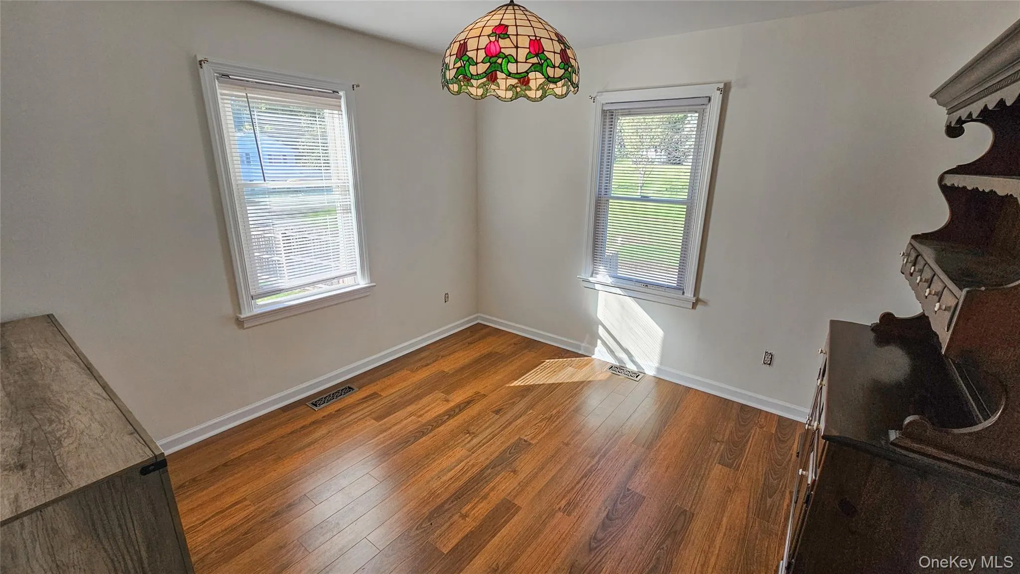 41 Birdsall Avenue, Marlboro, NY, 2 Bedroom Bedrooms, 5 Room Rooms,1 BathroomBathrooms,Residential Lease,For Rent,Birdsall,0,1064196 41 Birdsall Avenue, Marlboro, NY, 2 Bedroom Bedrooms, 5 Room Rooms,1 BathroomBathrooms,Residential Lease,For Rent,Birdsall,0,1064196