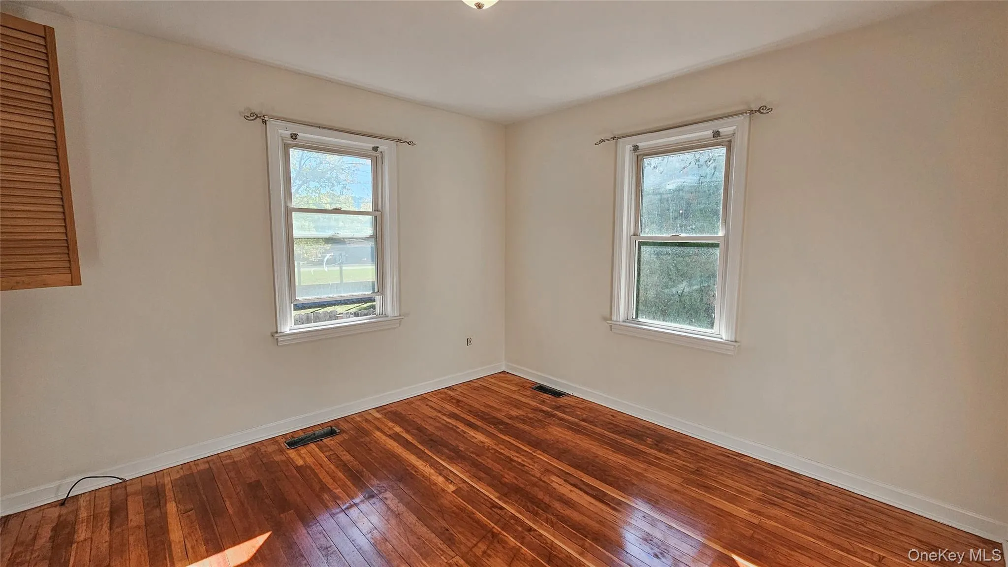 41 Birdsall Avenue, Marlboro, NY, 2 Bedroom Bedrooms, 5 Room Rooms,1 BathroomBathrooms,Residential Lease,For Rent,Birdsall,0,1064196 41 Birdsall Avenue, Marlboro, NY, 2 Bedroom Bedrooms, 5 Room Rooms,1 BathroomBathrooms,Residential Lease,For Rent,Birdsall,0,1064196