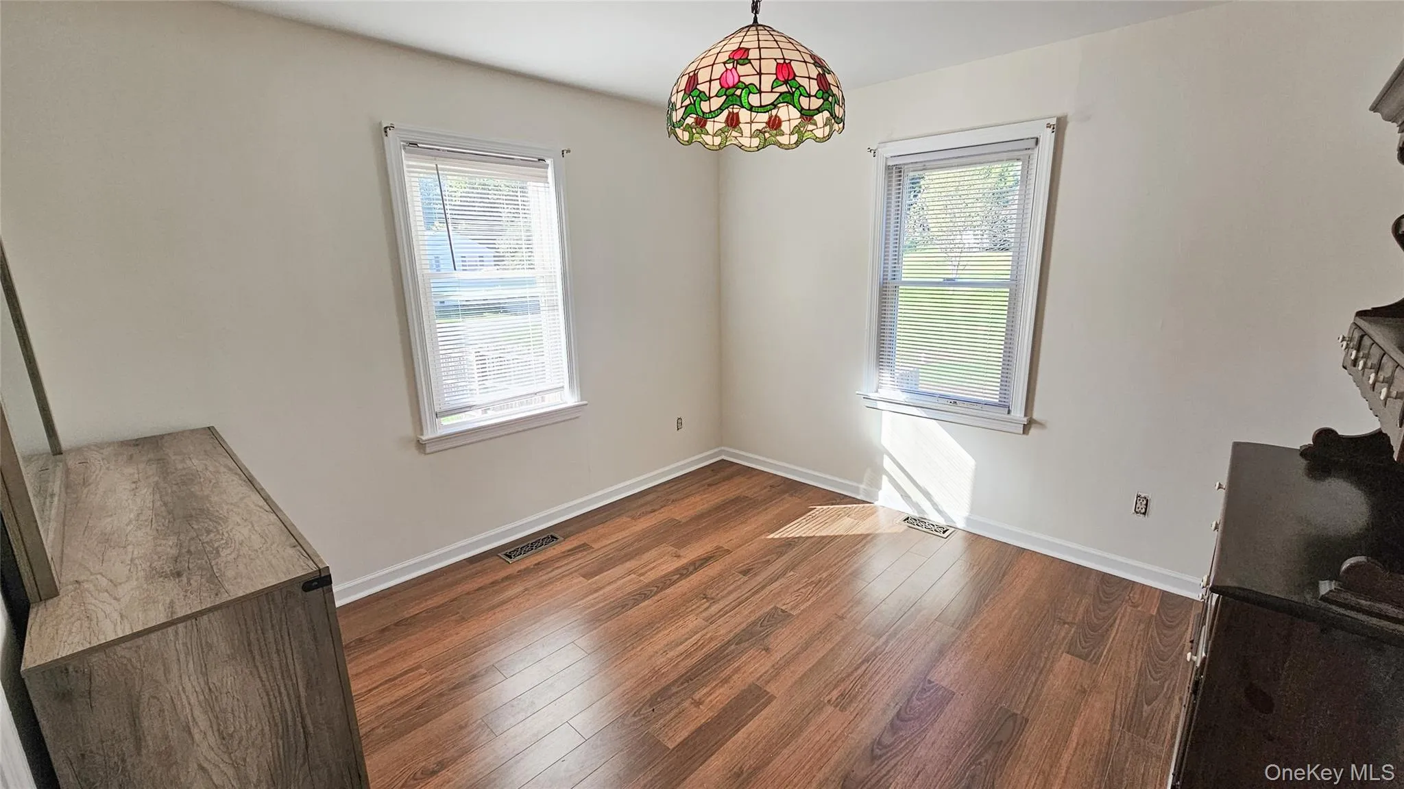 41 Birdsall Avenue, Marlboro, NY, 2 Bedroom Bedrooms, 5 Room Rooms,1 BathroomBathrooms,Residential Lease,For Rent,Birdsall,0,1064196 41 Birdsall Avenue, Marlboro, NY, 2 Bedroom Bedrooms, 5 Room Rooms,1 BathroomBathrooms,Residential Lease,For Rent,Birdsall,0,1064196