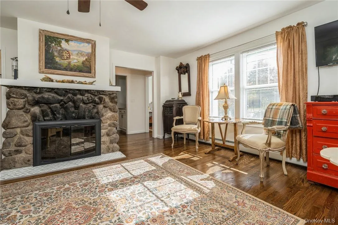 60 Murray Road, Warwick (town), NY, 4 Bedrooms Bedrooms, 6 Rooms Rooms,2 BathroomsBathrooms,Residential Lease,For Rent,Murray,0,1064222 60 Murray Road, Warwick (town), NY, 4 Bedrooms Bedrooms, 6 Rooms Rooms,2 BathroomsBathrooms,Residential Lease,For Rent,Murray,0,1064222