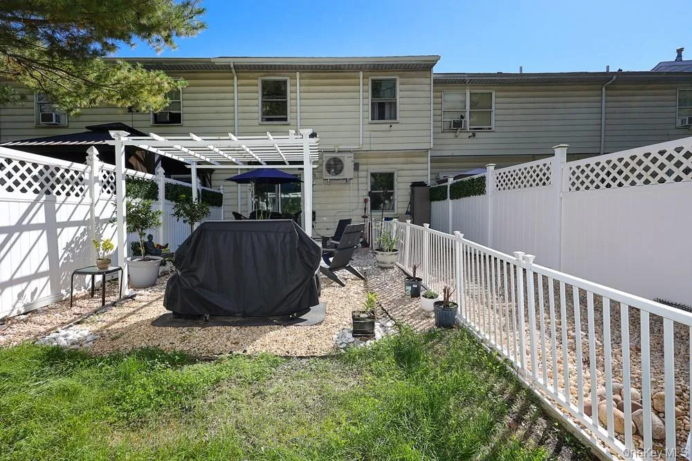 25 Centre Street, Yonkers, NY, 3 Bedrooms Bedrooms, 6 Rooms Rooms,2 BathroomsBathrooms,Residential,For Rent,Centre,0,1064227 25 Centre Street, Yonkers, NY, 3 Bedrooms Bedrooms, 6 Rooms Rooms,2 BathroomsBathrooms,Residential,For Rent,Centre,0,1064227