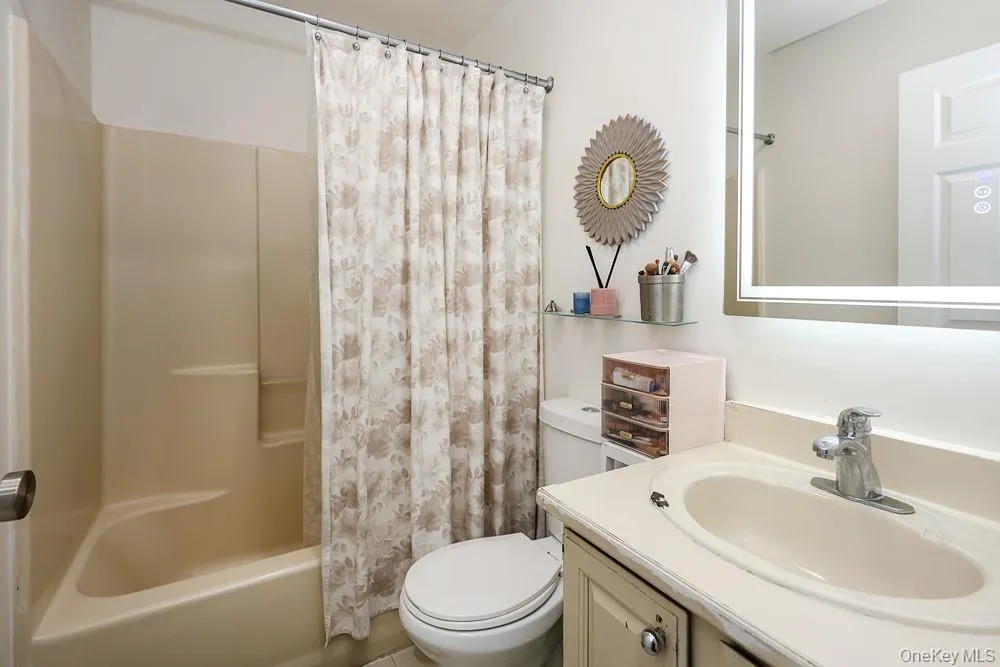 25 Centre Street, Yonkers, NY, 3 Bedrooms Bedrooms, 6 Rooms Rooms,2 BathroomsBathrooms,Residential,For Rent,Centre,0,1064227 25 Centre Street, Yonkers, NY, 3 Bedrooms Bedrooms, 6 Rooms Rooms,2 BathroomsBathrooms,Residential,For Rent,Centre,0,1064227