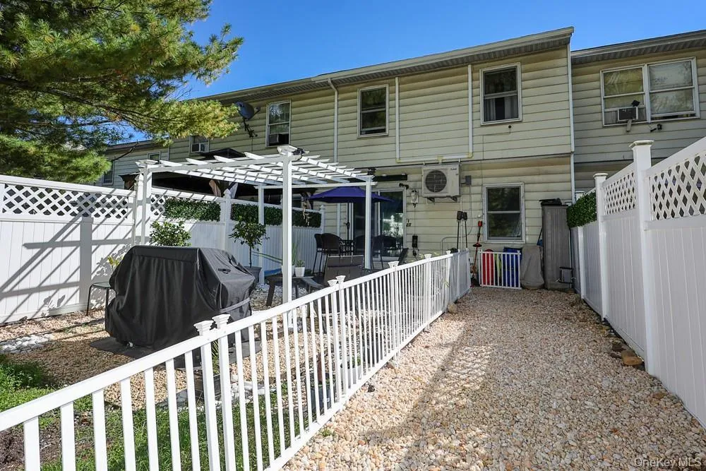 25 Centre Street, Yonkers, NY, 3 Bedrooms Bedrooms, 6 Rooms Rooms,2 BathroomsBathrooms,Residential,For Rent,Centre,0,1064227 25 Centre Street, Yonkers, NY, 3 Bedrooms Bedrooms, 6 Rooms Rooms,2 BathroomsBathrooms,Residential,For Rent,Centre,0,1064227