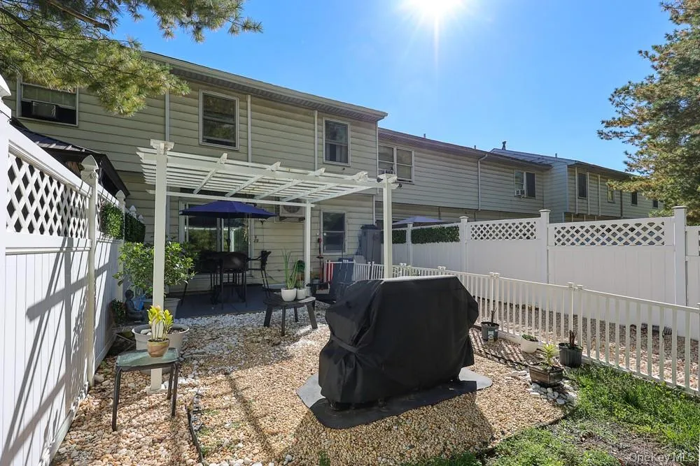 25 Centre Street, Yonkers, NY, 3 Bedrooms Bedrooms, 6 Rooms Rooms,2 BathroomsBathrooms,Residential,For Rent,Centre,0,1064227 25 Centre Street, Yonkers, NY, 3 Bedrooms Bedrooms, 6 Rooms Rooms,2 BathroomsBathrooms,Residential,For Rent,Centre,0,1064227