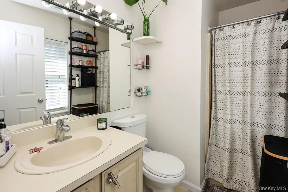 25 Centre Street, Yonkers, NY, 3 Bedrooms Bedrooms, 6 Rooms Rooms,2 BathroomsBathrooms,Residential,For Rent,Centre,0,1064227 25 Centre Street, Yonkers, NY, 3 Bedrooms Bedrooms, 6 Rooms Rooms,2 BathroomsBathrooms,Residential,For Rent,Centre,0,1064227