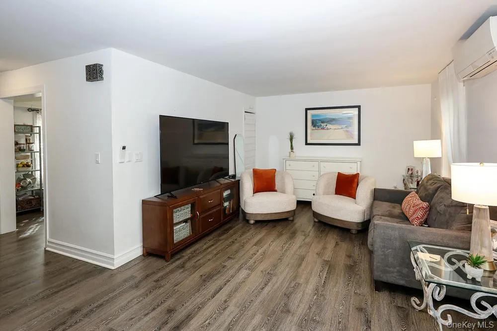 25 Centre Street, Yonkers, NY, 3 Bedrooms Bedrooms, 6 Rooms Rooms,2 BathroomsBathrooms,Residential,For Rent,Centre,0,1064227 25 Centre Street, Yonkers, NY, 3 Bedrooms Bedrooms, 6 Rooms Rooms,2 BathroomsBathrooms,Residential,For Rent,Centre,0,1064227