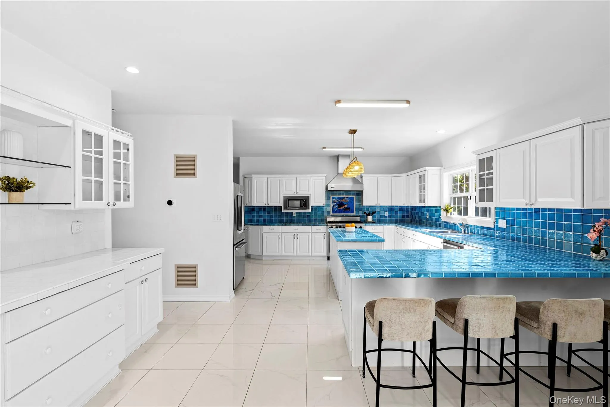 411B Mill Road, Southampton, NY, 5 Bedrooms Bedrooms, 12 Rooms Rooms,4 BathroomsBathrooms,Residential Lease,For Rent,Mill,0,1064253 411B Mill Road, Southampton, NY, 5 Bedrooms Bedrooms, 12 Rooms Rooms,4 BathroomsBathrooms,Residential Lease,For Rent,Mill,0,1064253