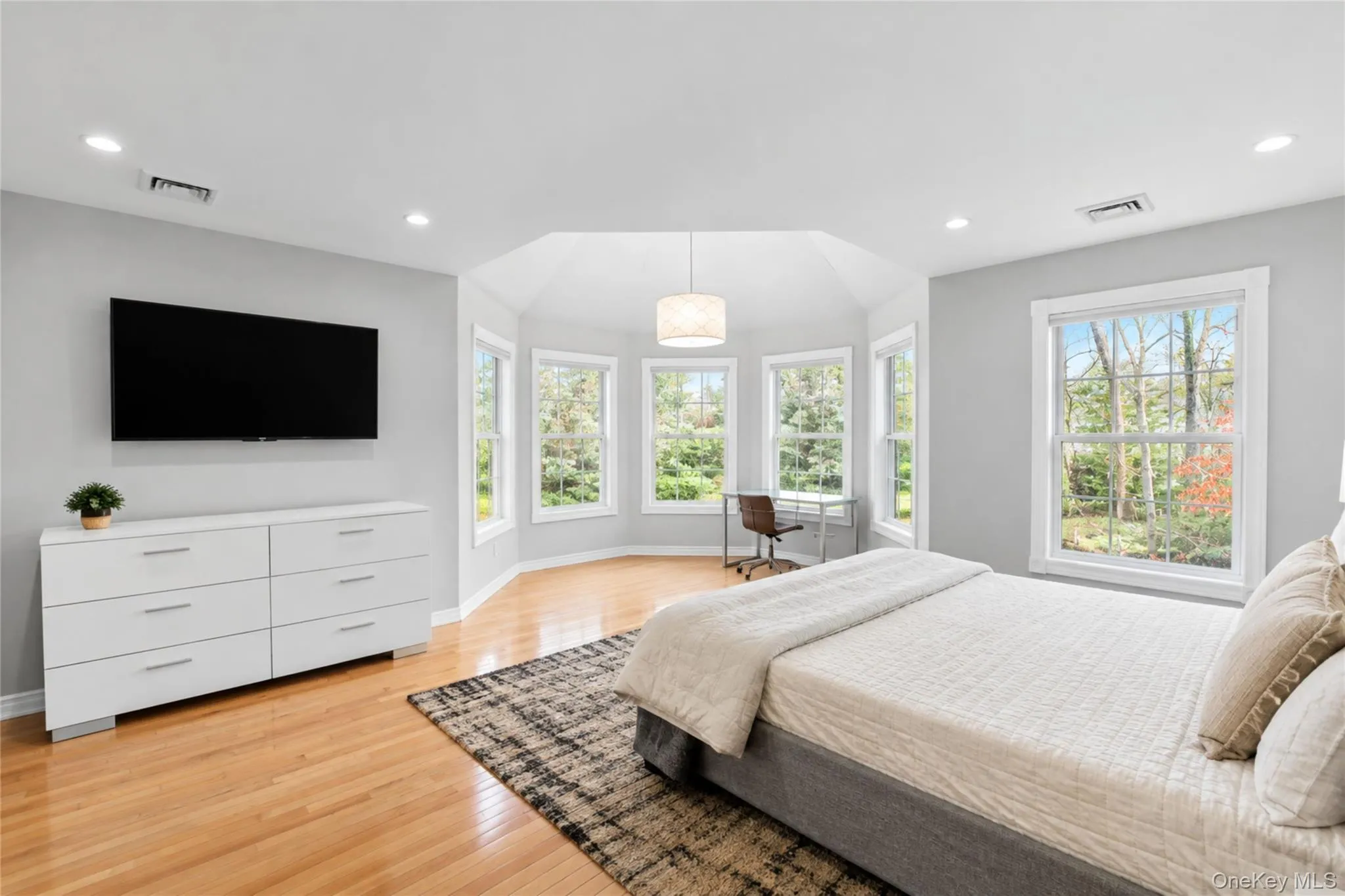 411B Mill Road, Southampton, NY, 5 Bedrooms Bedrooms, 12 Rooms Rooms,4 BathroomsBathrooms,Residential Lease,For Rent,Mill,0,1064253 411B Mill Road, Southampton, NY, 5 Bedrooms Bedrooms, 12 Rooms Rooms,4 BathroomsBathrooms,Residential Lease,For Rent,Mill,0,1064253