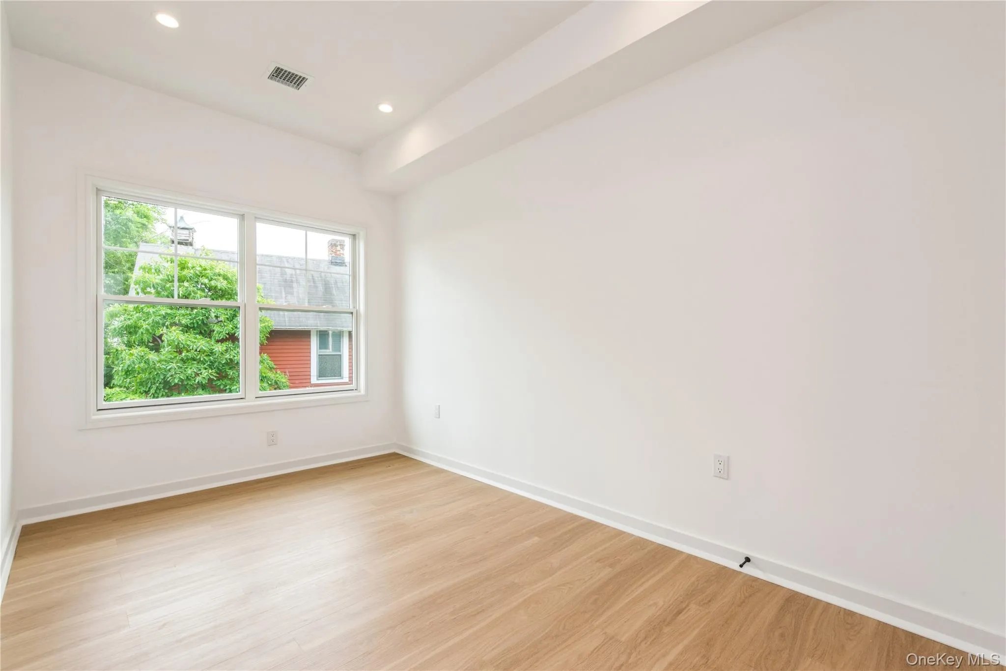 418 Atlantic Avenue, Hempstead, NY, 2 Bedrooms Bedrooms, 4 Rooms Rooms,1 BathroomBathrooms,Residential Lease,For Rent,Atlantic,0,1064255 418 Atlantic Avenue, Hempstead, NY, 2 Bedrooms Bedrooms, 4 Rooms Rooms,1 BathroomBathrooms,Residential Lease,For Rent,Atlantic,0,1064255