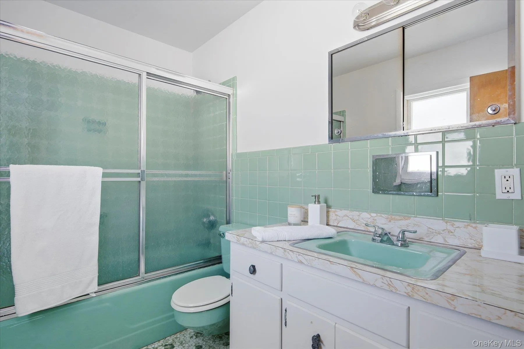 1 Oceanview Road, Southampton, NY, 2 Bedrooms Bedrooms, 4 Rooms Rooms,2 BathroomsBathrooms,Residential Lease,For Rent,Oceanview,0,1064275 1 Oceanview Road, Southampton, NY, 2 Bedrooms Bedrooms, 4 Rooms Rooms,2 BathroomsBathrooms,Residential Lease,For Rent,Oceanview,0,1064275