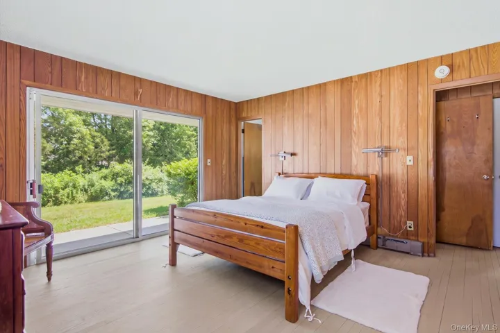 1 Oceanview Road, Southampton, New York 11946