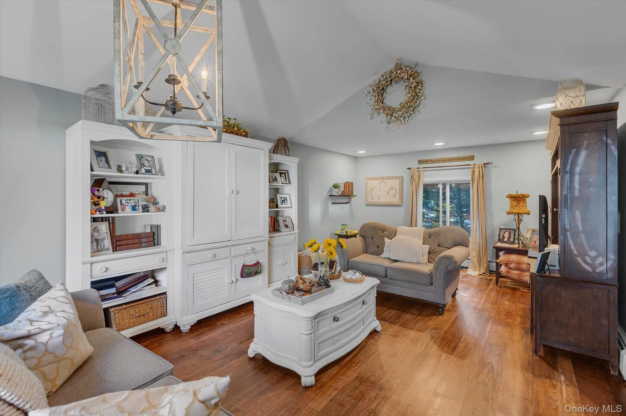 22 Alice Lane, Smithtown, NY, 3 Bedrooms Bedrooms, 6 Rooms Rooms,2 BathroomsBathrooms,Residential,For Rent,Alice,0,1064277 22 Alice Lane, Smithtown, NY, 3 Bedrooms Bedrooms, 6 Rooms Rooms,2 BathroomsBathrooms,Residential,For Rent,Alice,0,1064277